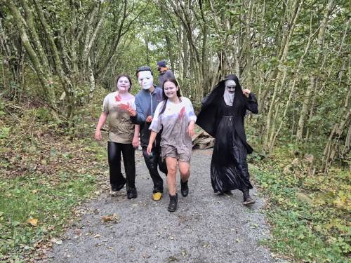 "Skrekkeleg" god gjeng - over halvegs!